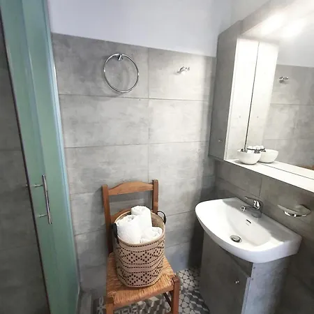 펜션 Theros House Diafánion